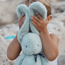 Peluche Méloé : Lapin vert sauge 37 cm